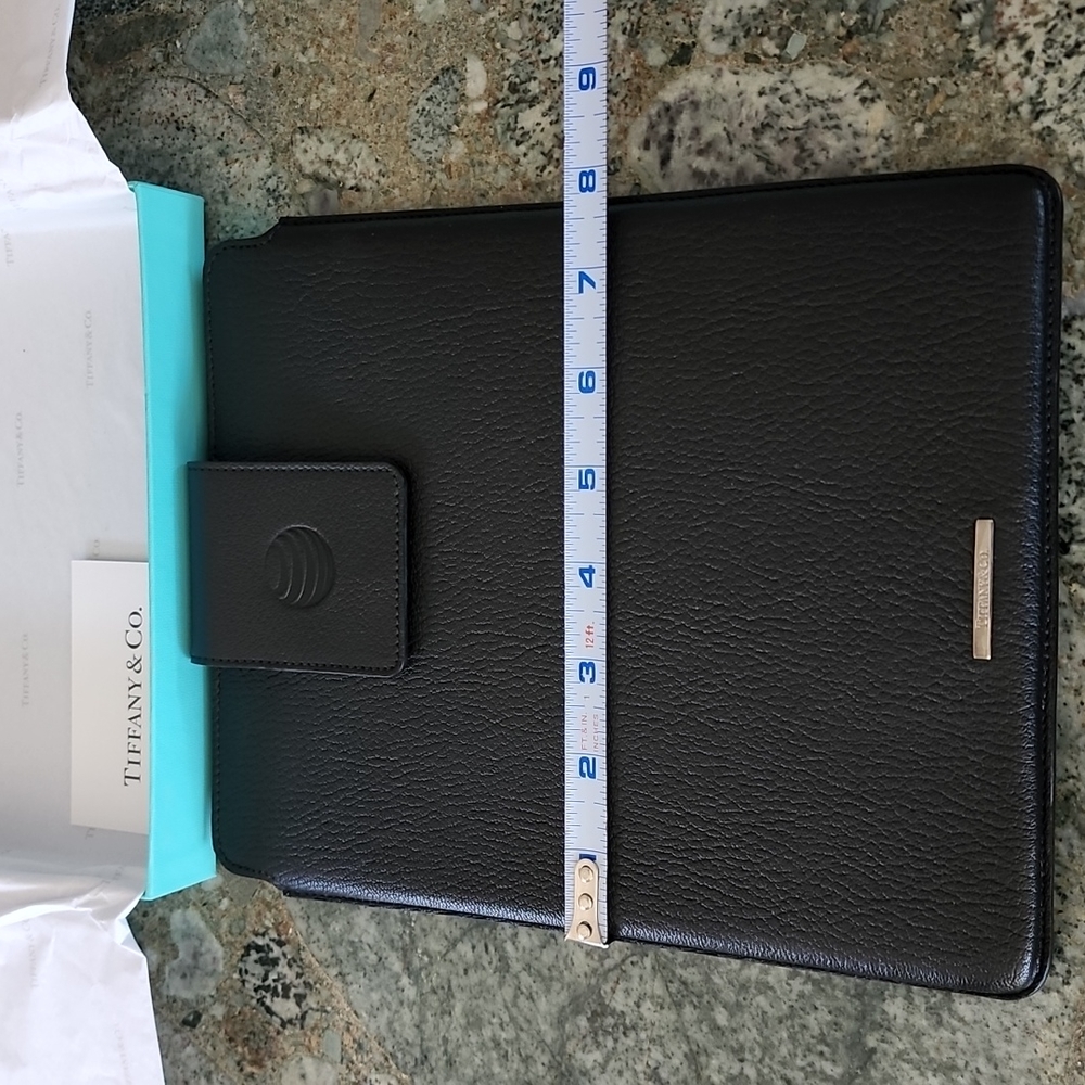 Tiffany Leather iPad/Tablet Cover - Picture 6 of 12